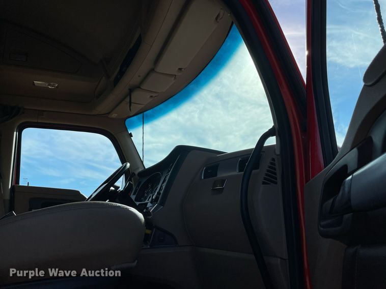 image for item NA9681 2020 Kenworth T880  semi truck