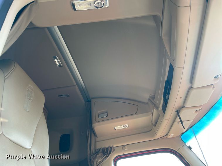 image for item NA9681 2020 Kenworth T880  semi truck