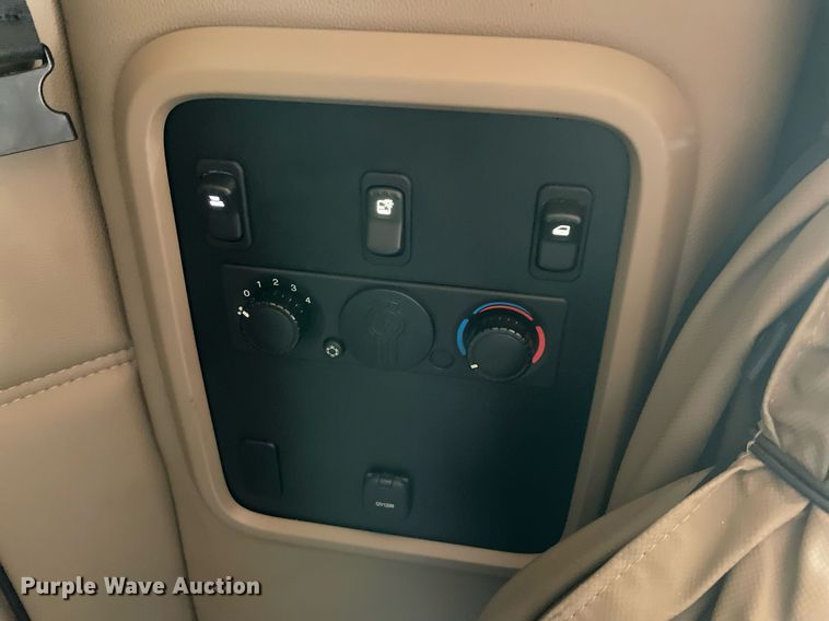 image for item NA9681 2020 Kenworth T880  semi truck