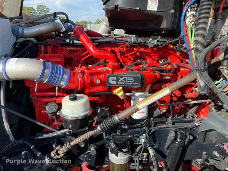 image for item NA9681 2020 Kenworth T880  semi truck