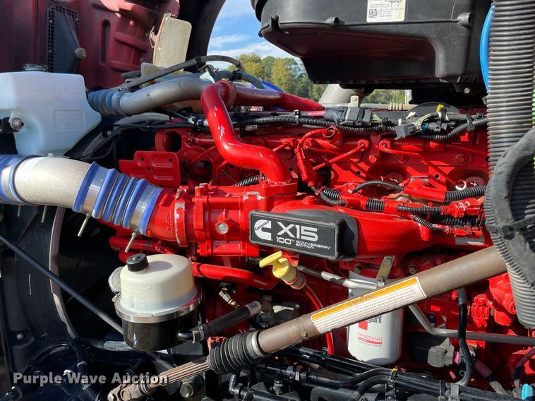 image for item NA9681 2020 Kenworth T880  semi truck