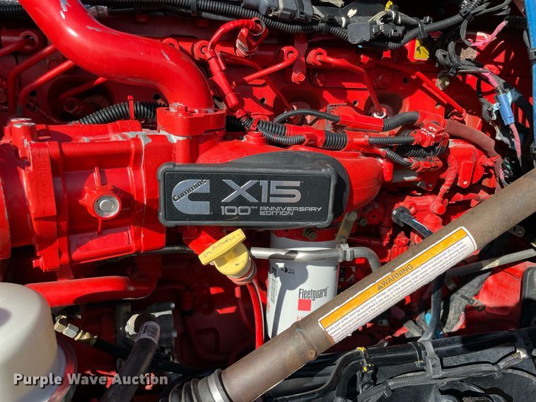 image for item NA9681 2020 Kenworth T880  semi truck