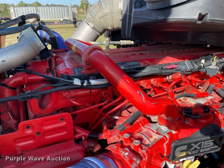 image for item NA9681 2020 Kenworth T880  semi truck