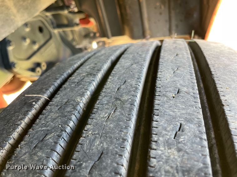 image for item NA9681 2020 Kenworth T880  semi truck