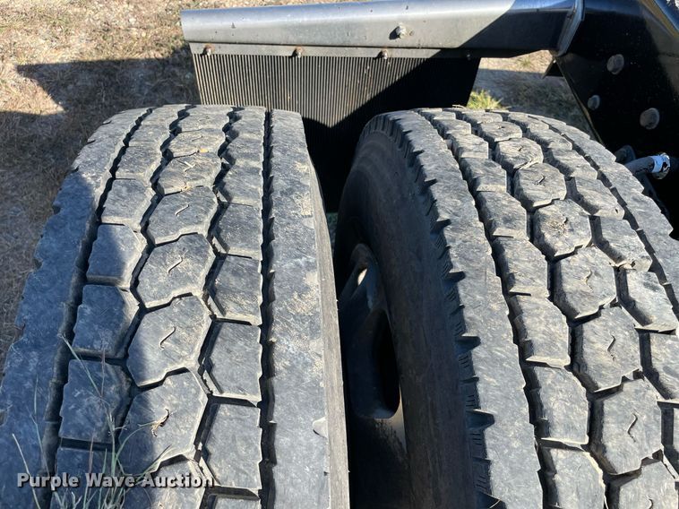 image for item NA9681 2020 Kenworth T880  semi truck