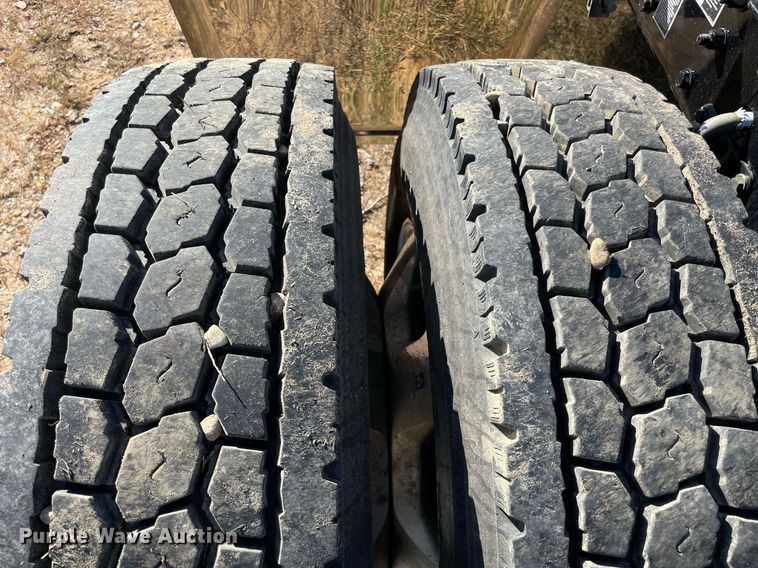 image for item NA9681 2020 Kenworth T880  semi truck