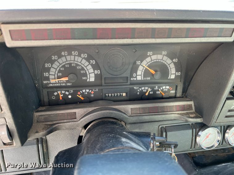 image for item NI9054 1999 GMC C6500  dump flatbed truck