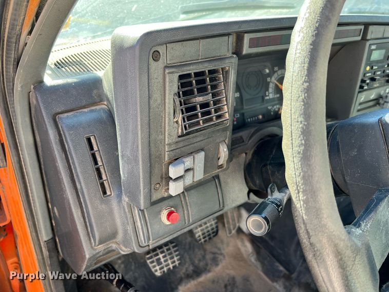 image for item NI9054 1999 GMC C6500  dump flatbed truck