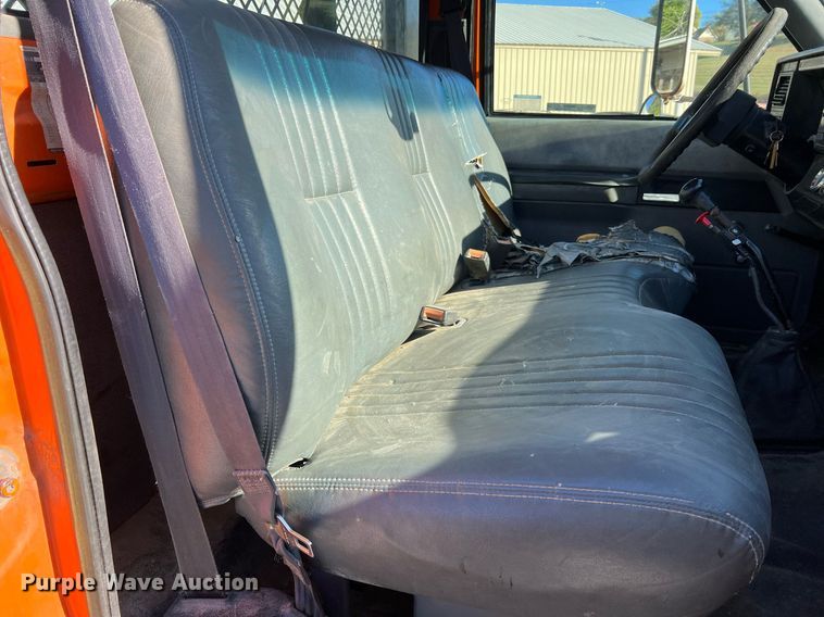 image for item NI9054 1999 GMC C6500  dump flatbed truck