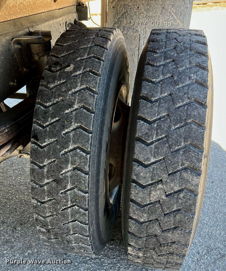 image for item NI9054 1999 GMC C6500  dump flatbed truck