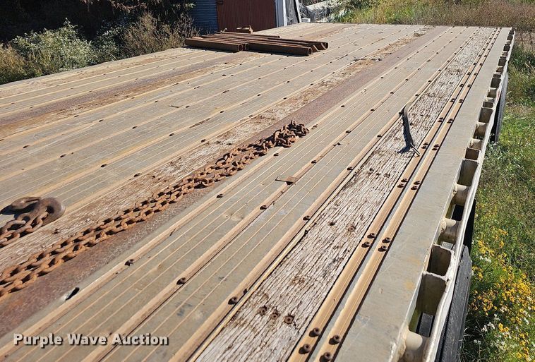 image for item NP9028 2004 Fontaine TFTW-6-8048WSAWK  flatbed trailer