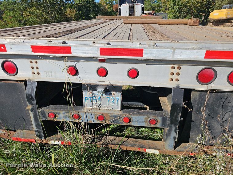 image for item NP9028 2004 Fontaine TFTW-6-8048WSAWK  flatbed trailer
