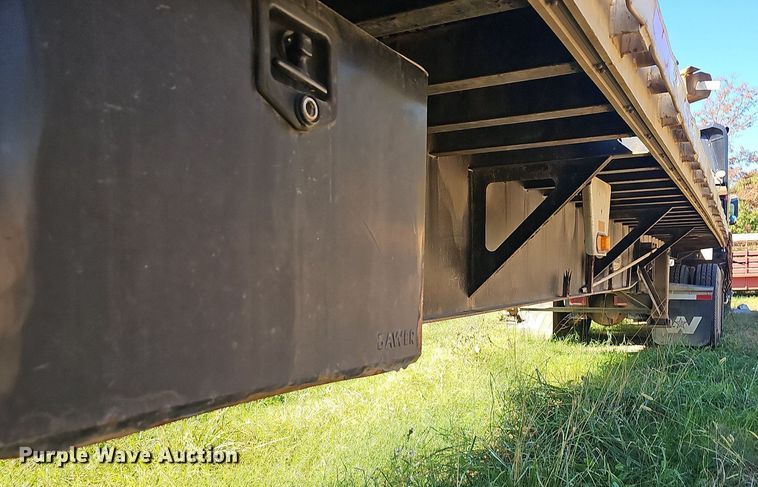 image for item NP9028 2004 Fontaine TFTW-6-8048WSAWK  flatbed trailer