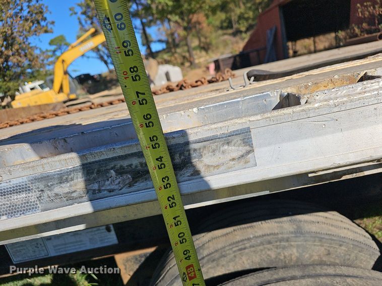 image for item NP9028 2004 Fontaine TFTW-6-8048WSAWK  flatbed trailer