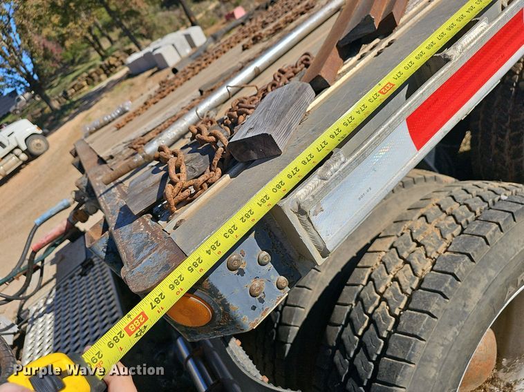 image for item NP9028 2004 Fontaine TFTW-6-8048WSAWK  flatbed trailer