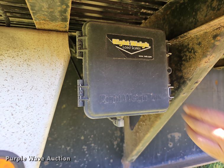 image for item NP9028 2004 Fontaine TFTW-6-8048WSAWK  flatbed trailer