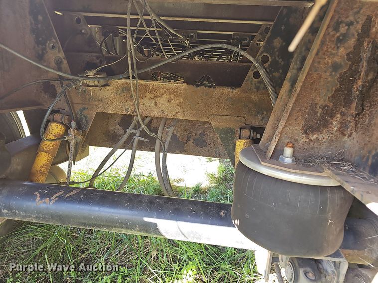 image for item NP9028 2004 Fontaine TFTW-6-8048WSAWK  flatbed trailer