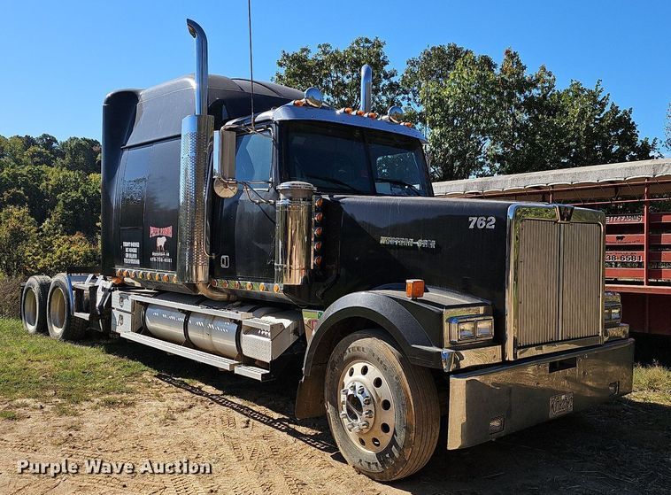 image for item NP9029 2005 Western Star 4900 EX  semi truck