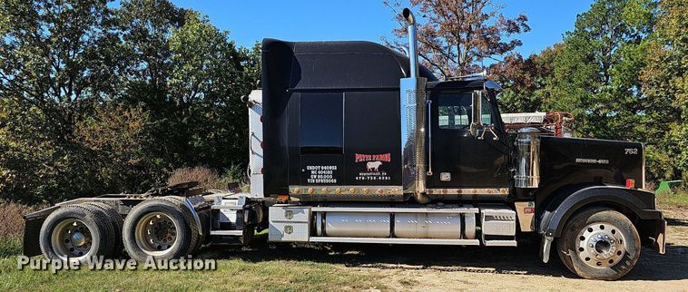image for item NP9029 2005 Western Star 4900 EX  semi truck