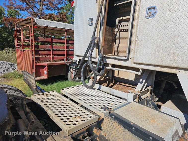 image for item NP9029 2005 Western Star 4900 EX  semi truck