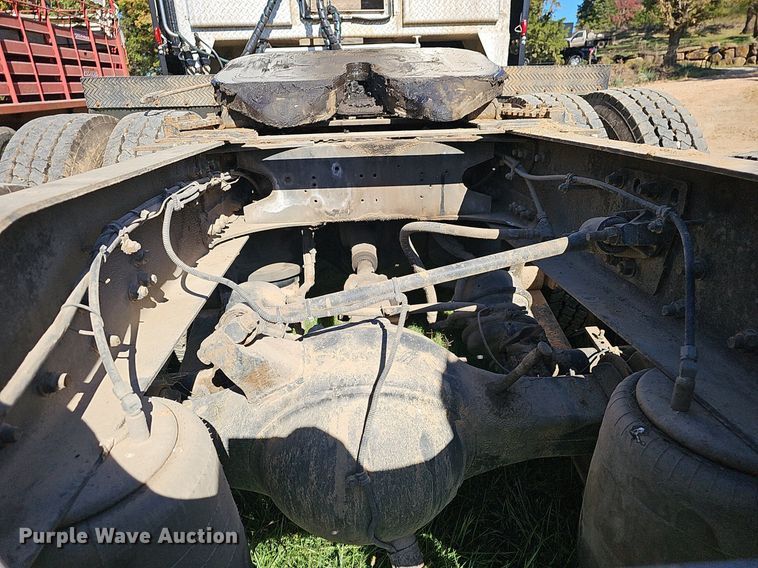 image for item NP9029 2005 Western Star 4900 EX  semi truck