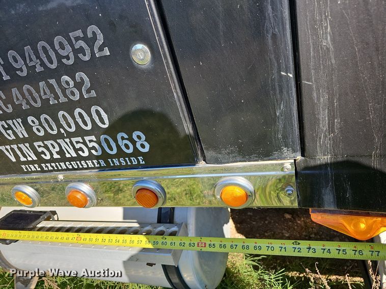 image for item NP9029 2005 Western Star 4900 EX  semi truck