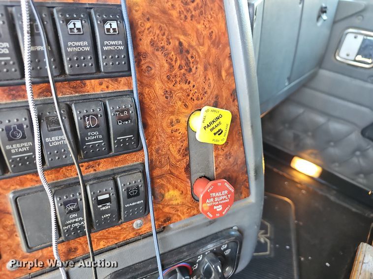 image for item NP9029 2005 Western Star 4900 EX  semi truck