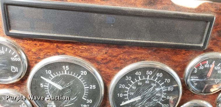 image for item NP9029 2005 Western Star 4900 EX  semi truck