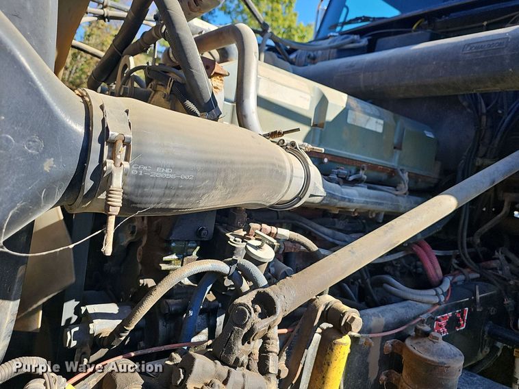 image for item NP9029 2005 Western Star 4900 EX  semi truck