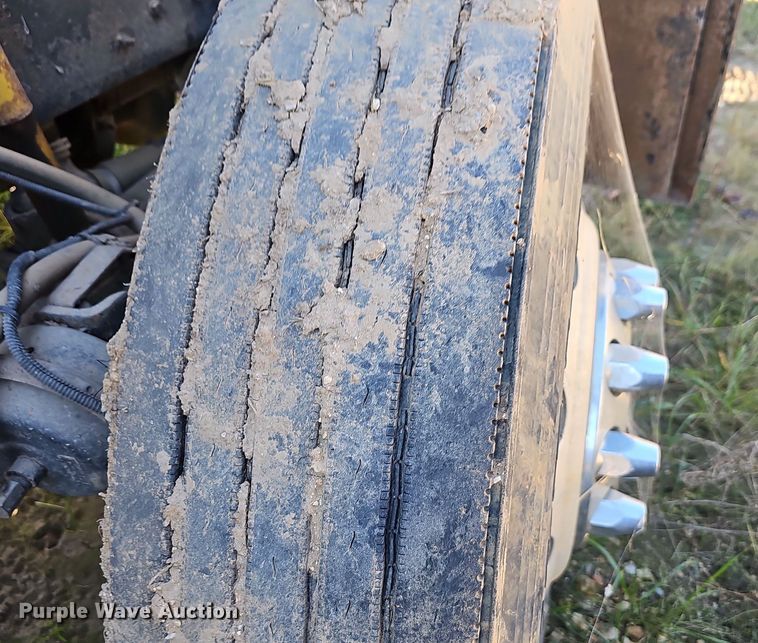 image for item NP9029 2005 Western Star 4900 EX  semi truck