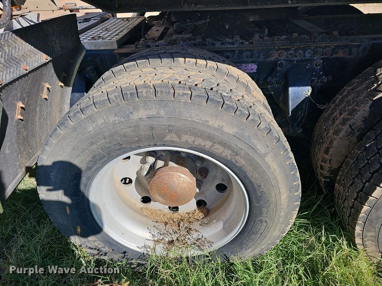 image for item NP9029 2005 Western Star 4900 EX  semi truck