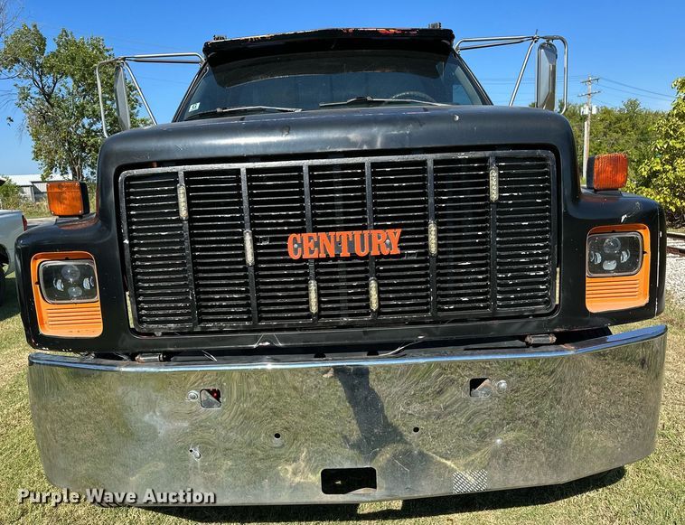 image for item NQ9328 1990 Chevrolet Kodiak C6500  tow truck