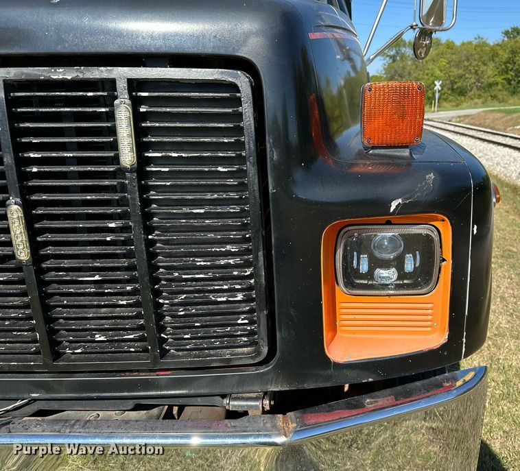 image for item NQ9328 1990 Chevrolet Kodiak C6500  tow truck