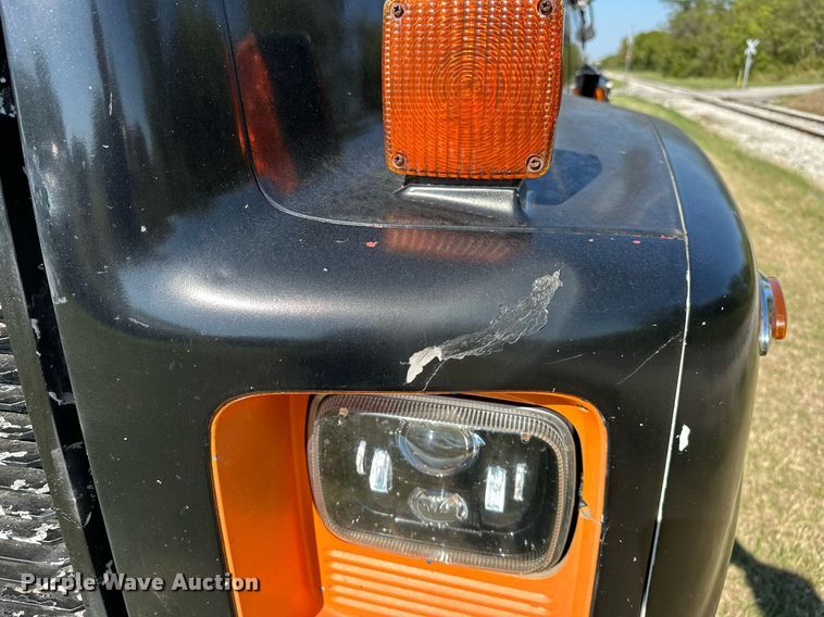 image for item NQ9328 1990 Chevrolet Kodiak C6500  tow truck