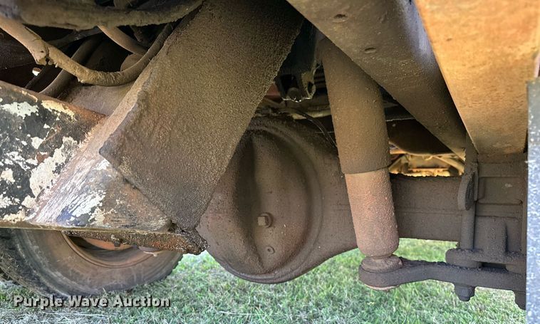 image for item NQ9328 1990 Chevrolet Kodiak C6500  tow truck