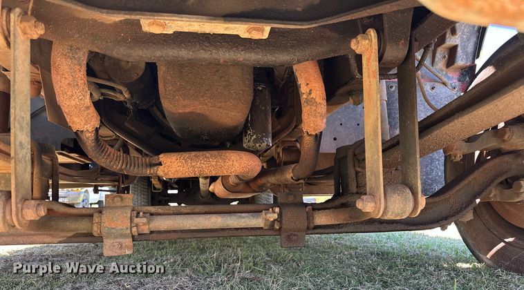 image for item NQ9328 1990 Chevrolet Kodiak C6500  tow truck