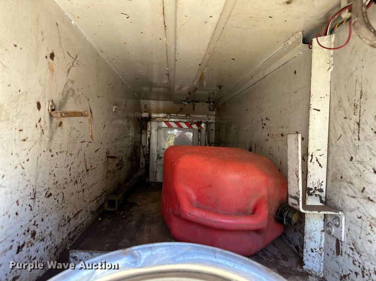 image for item NQ9328 1990 Chevrolet Kodiak C6500  tow truck