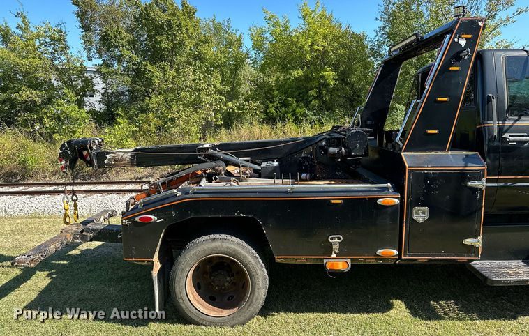 image for item NQ9328 1990 Chevrolet Kodiak C6500  tow truck