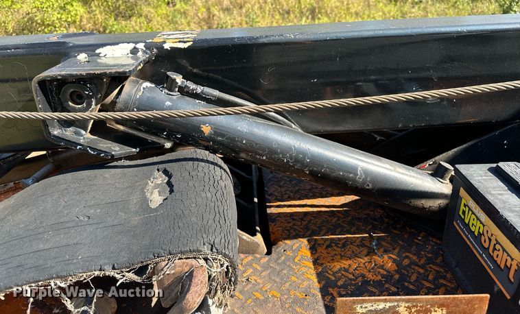 image for item NQ9328 1990 Chevrolet Kodiak C6500  tow truck