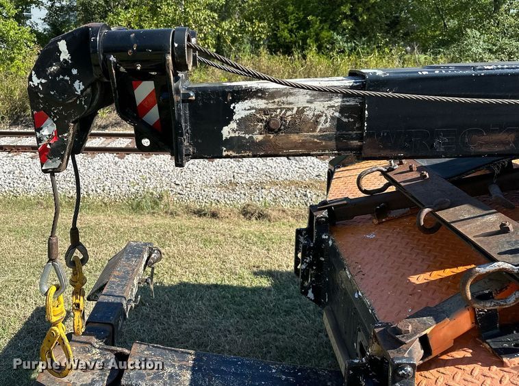 image for item NQ9328 1990 Chevrolet Kodiak C6500  tow truck