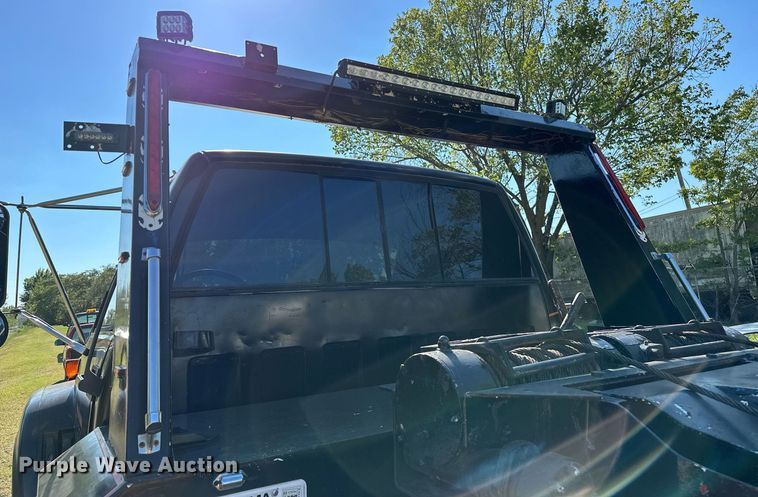 image for item NQ9328 1990 Chevrolet Kodiak C6500  tow truck