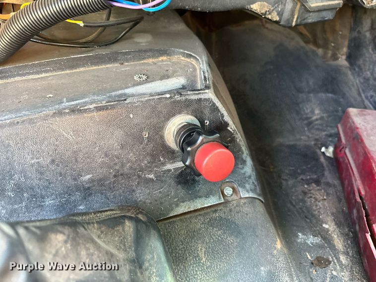 image for item NQ9328 1990 Chevrolet Kodiak C6500  tow truck