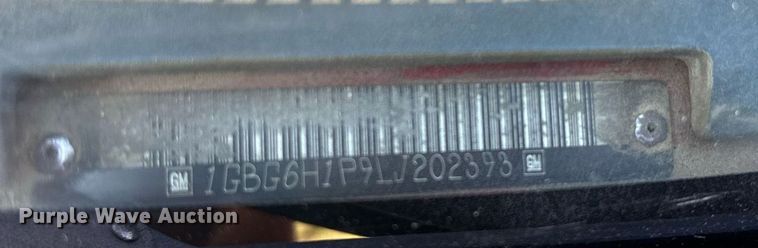 image for item NQ9328 1990 Chevrolet Kodiak C6500  tow truck