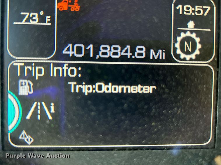 image for item NQ9943 2015 Kenworth T880  semi truck