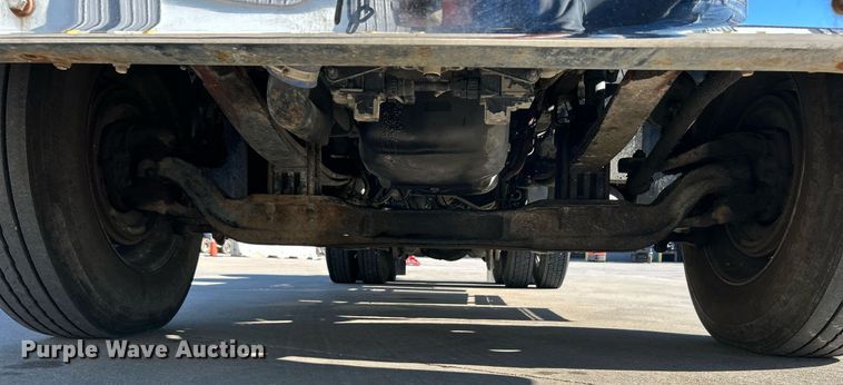 image for item NQ9943 2015 Kenworth T880  semi truck