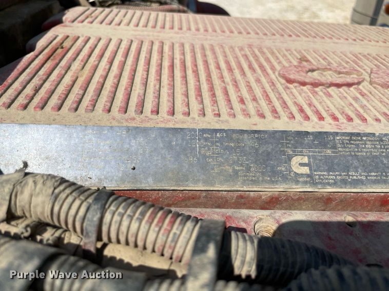 image for item NT9511 2010 Peterbilt 367  winch truck