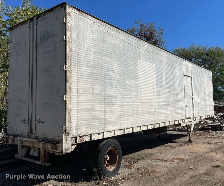 image for item NX9915 1970 Gindy  dry van trailer