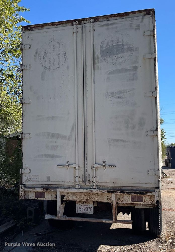 image for item NX9915 1970 Gindy  dry van trailer