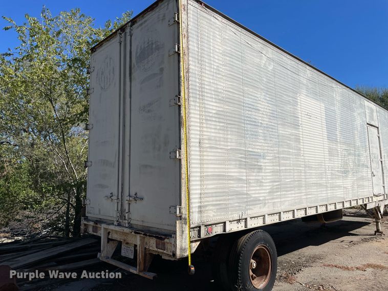 image for item NX9915 1970 Gindy  dry van trailer