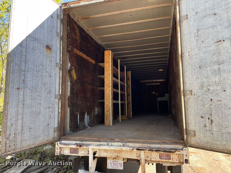 image for item NX9915 1970 Gindy  dry van trailer